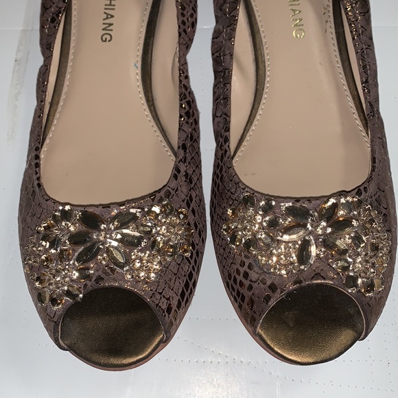 Arturo Chiang Jeweled Peep Toe Flats. - Picture 2 of 9